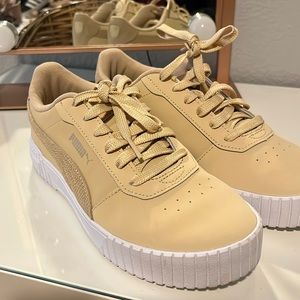 Puma sneakers in great, close to new condition